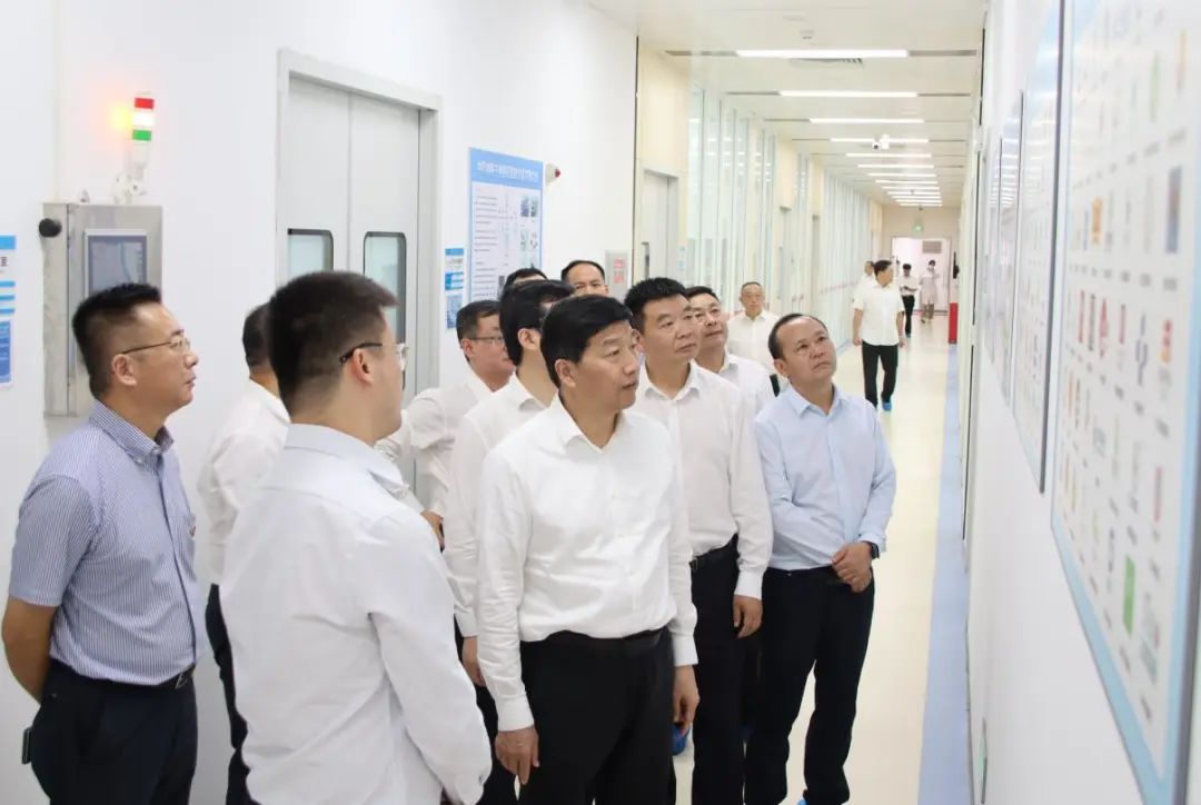 广药集团采芝林药业与巴东县人民政府签署战略合作协议